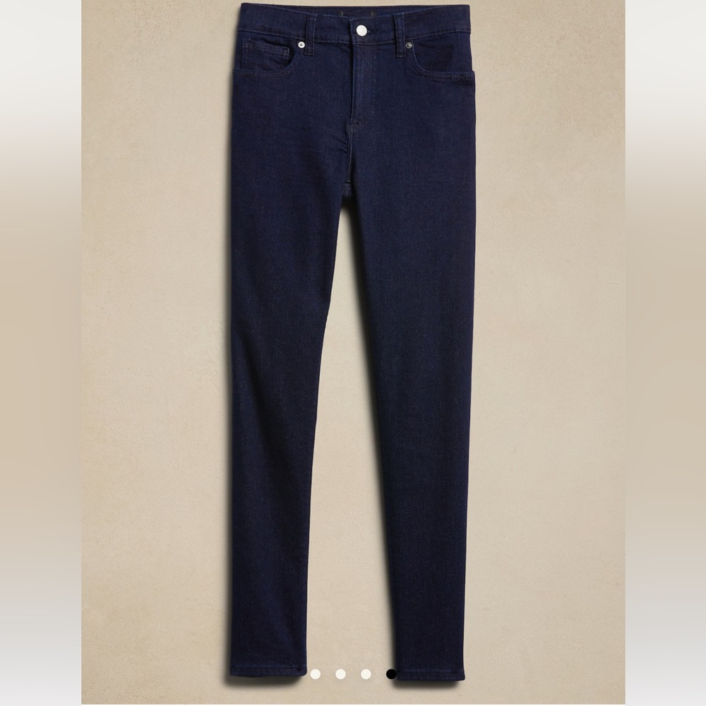 Banana Republic mid-rise skinny jeans size 6/28 Tall